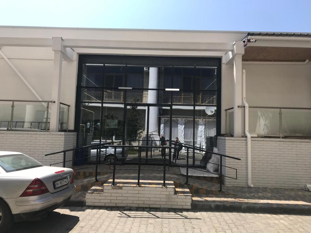 Аркадийский Дворец. Санрайз Apartment Oldenburg Bagian luar foto