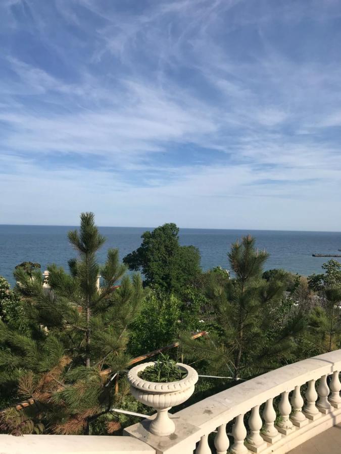 Аркадийский Дворец. Санрайз Apartment Oldenburg Bagian luar foto